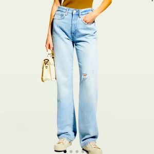 FRAME
Le Jane Distressed Loose Straight Jeans
$248